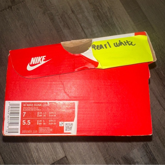 Nike women Dunk Low White/Pearl White - Picture 7 of 7